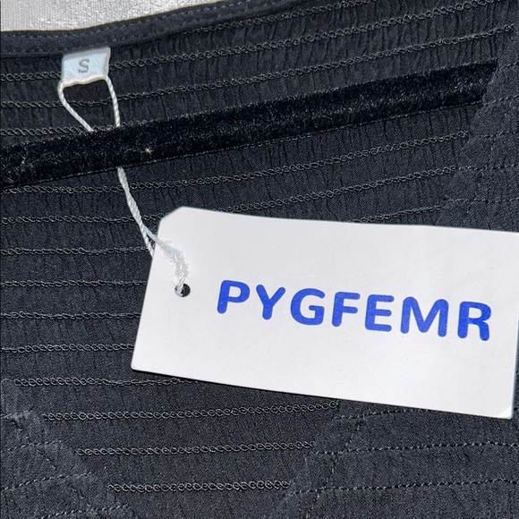 Elegant Black Midi Dress - Picture 12 of 15